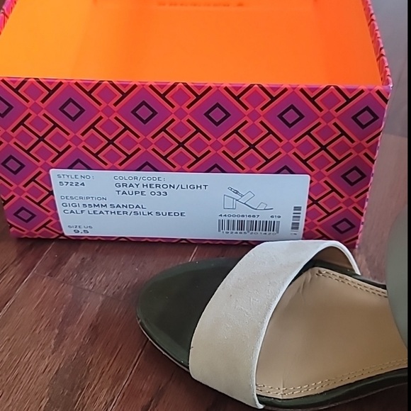 Tory Burch Size 9.5 55mm Gigi Gray Heron/Light Taupe Sandals 57224 - Picture 7 of 7